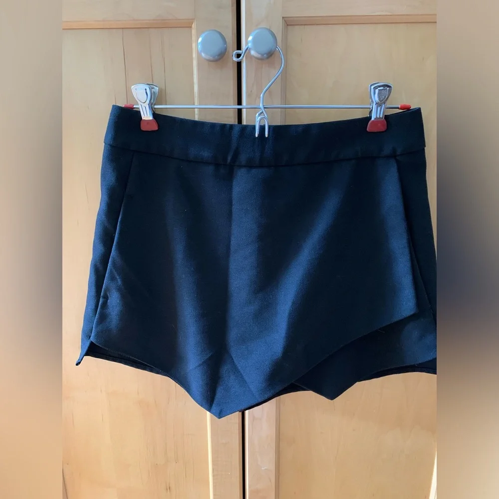 AQUA Asymmetrical Black Skort Size Medium (like new) - Picture 1 of 8